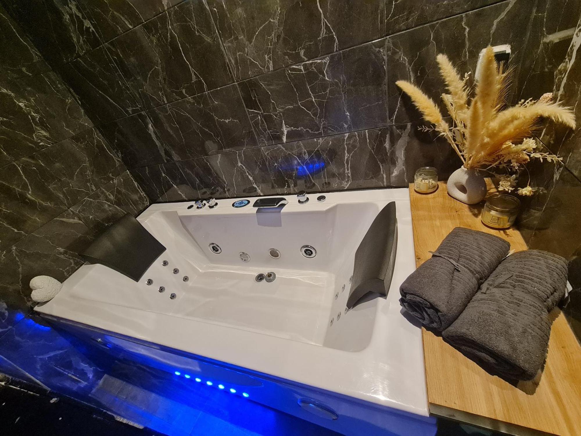Love Room Spa Jacuzzi Lyon Ngoại thất bức ảnh